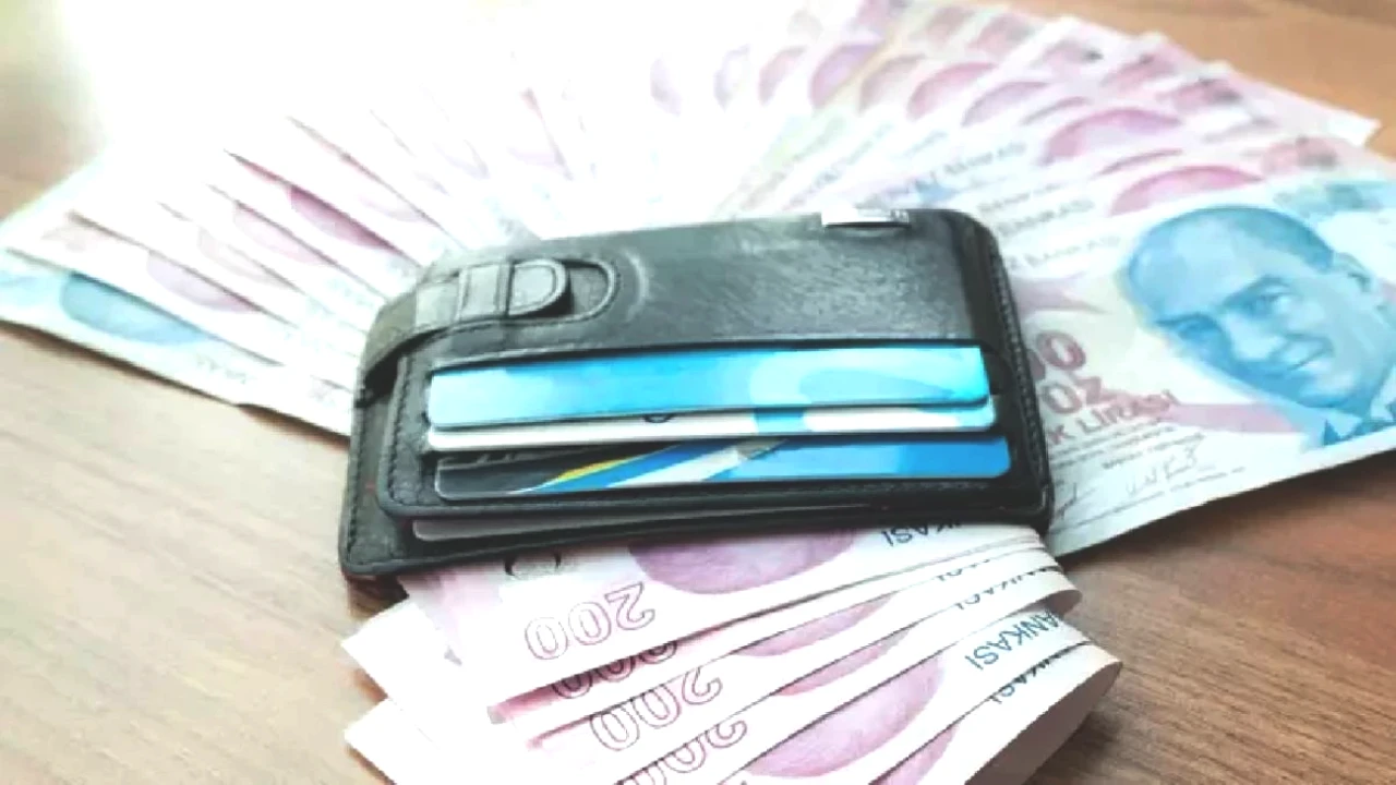 Faiz Oranları Zirveye Ulaştı! 400.000 TL Kredi Taksitleri Nasıl Şişti?