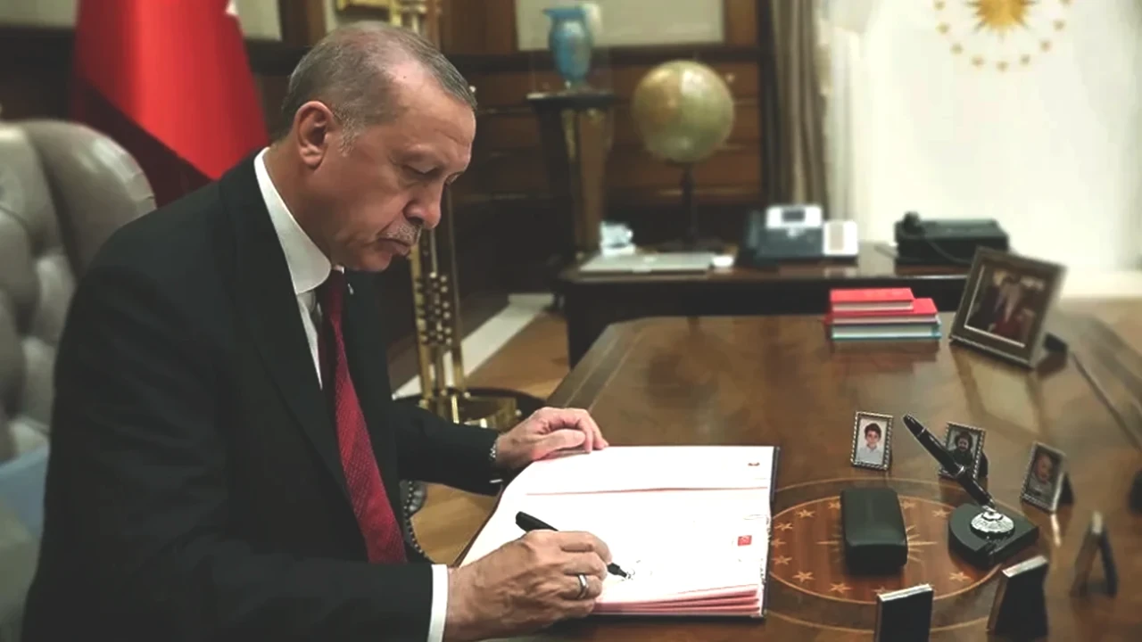 Erdoğan'dan Sürpriz Aff! İki Mahkumu Kapsayan Karar Resmi Gazete'de Yayınlandı