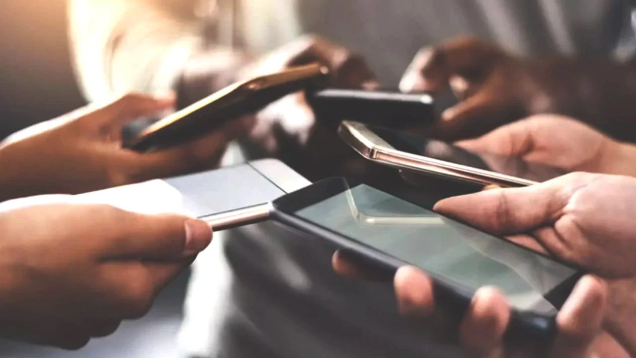 Google'dan Önemli Uyarı: Telefonunuzdaki Bu Özelliği Kesinlikle Kapatın!