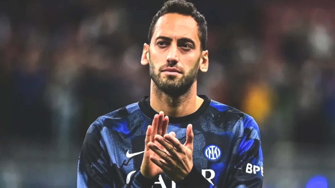 Hakan Çalhanoğlu'na Inter'den Ses: Kapılar Açık, Gelecek Ne Olacak?