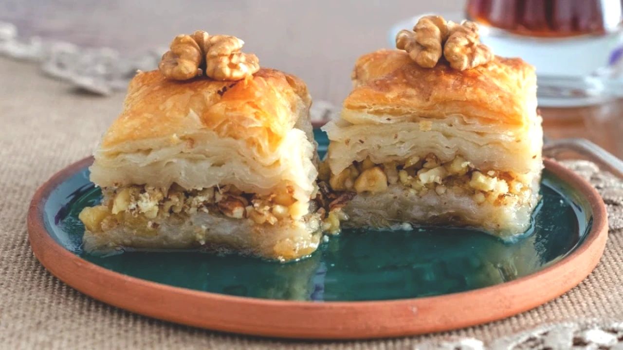 Milföy Baklava: Sadece 15 Dakikada Hazırlanabilecek Pratik Tarif!