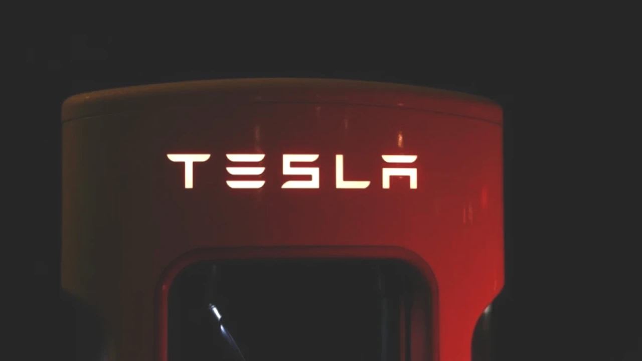 Tesla Türkiye'de Şaşırtan Fiyat İndirimi! TOGG'a Fark Attı!