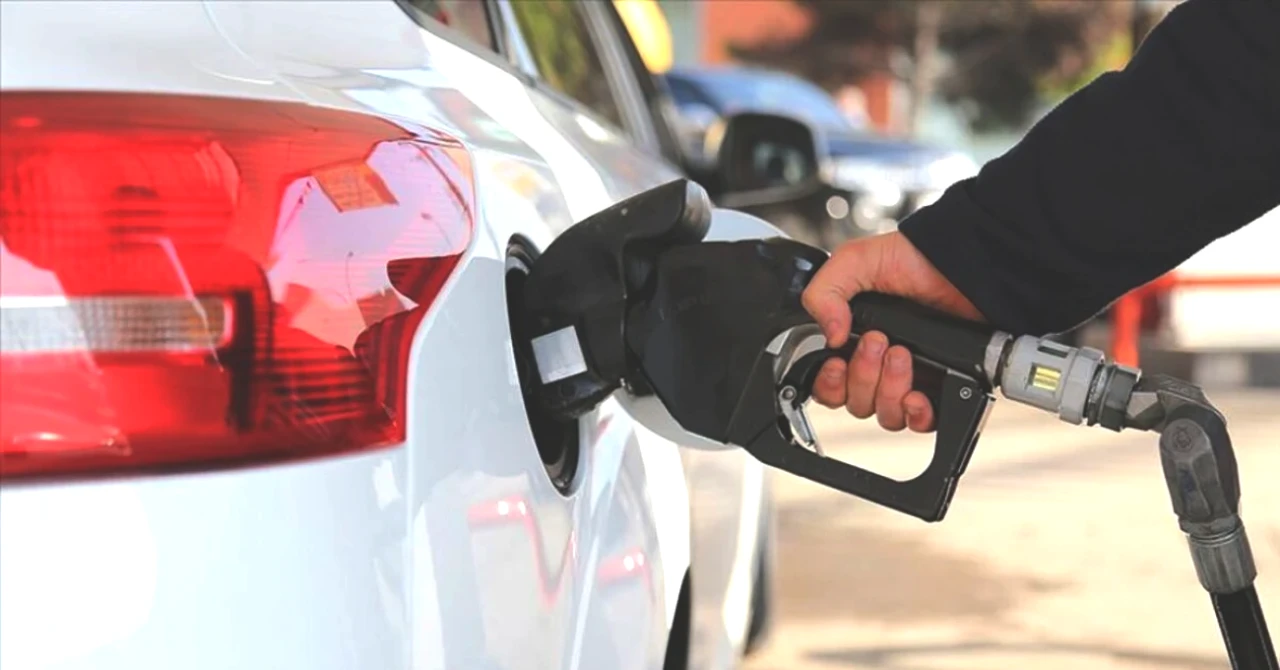 Akaryakıtta Şok Üçlü ÖTV Zammı! Benzin, Motorin ve LPG'ye Yüksek Artış Kapıda!