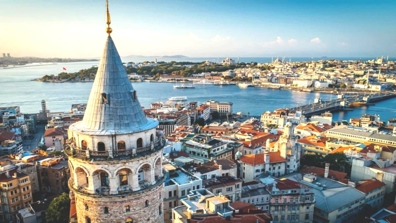 Istanbul'da Hava Durumu Değişken! 4 Temmuz 2025'te Serin Sabah, Sıcak Öğle Bekleniyor
