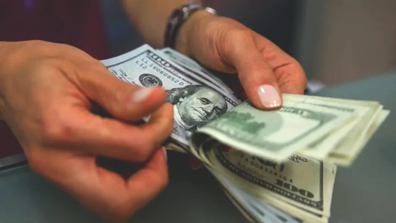 Döviz Kurları 4 Temmuz: Dolar, Euro ve Sterlin'in Güncel Değerleri!
