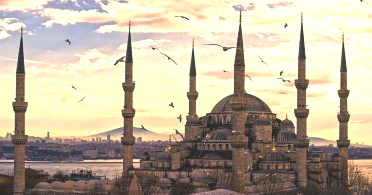 Cuma Mesajları: En Güzel Ayetli, Kısa ve Uzun Kutlama Sözleri Burada!