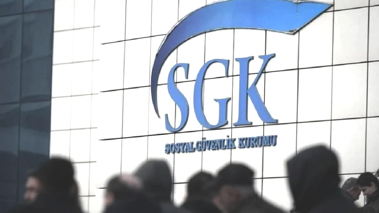 “SGK’dan Kritik Uyarı! Bu Belgeyi Almayan Emeklilerin Hakları Gözden Kaçabilir!”