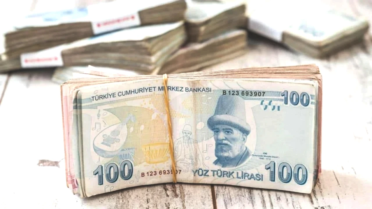 Mevduat Faizleri Zirveye Çıkıyor! 100 Bin TL ile 32 Günlük Kazançta Şok Farklar