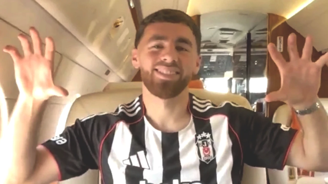 Orkun Kökçü Beşiktaş Formalı İlk Paylaşımını Yaptı! İstanbul'a Dönüş Yolda