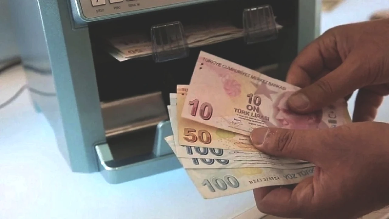 Emeklilere Müjde! Zamlı Maaşlar Hesaplara Yatmaya Başladı!