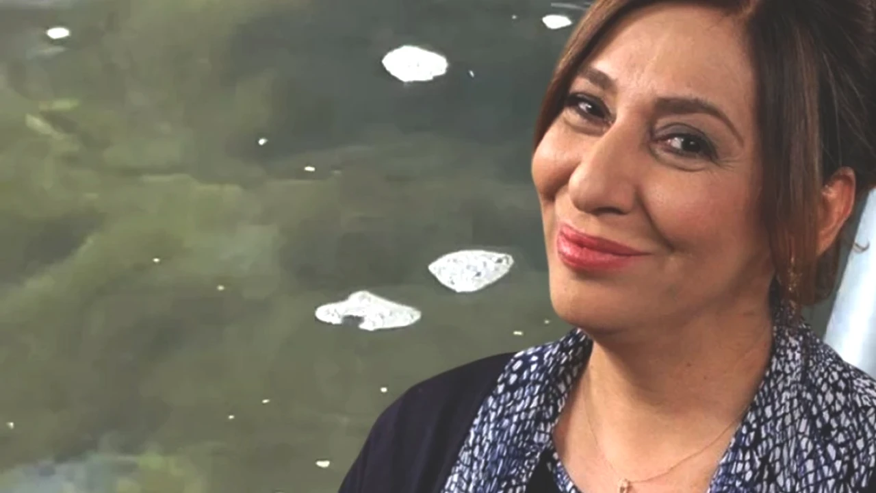 Melek Baykal'dan Deniz Kirliliğine Sert Tepki! 'Cennet Koylar Gözlerimizin Önünde Kirleniyor'