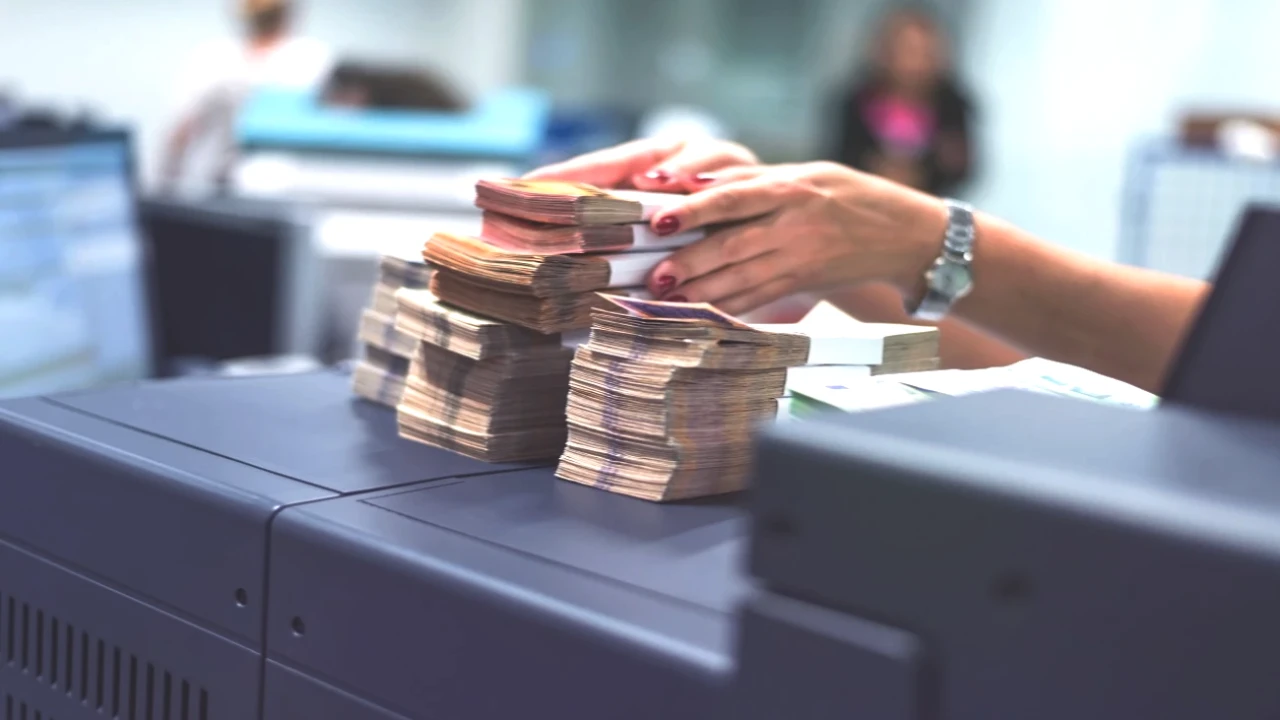 Banka Faiz Yarışında Zirve! 600 Bin Lira Birikimi Olanlar için Kaçırılmayacak Teklifler!